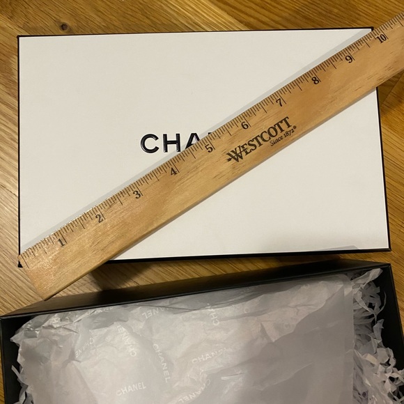 Empty Chanel box - Picture 6 of 6